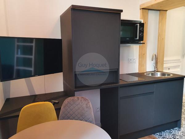 STUDIO meublé, décoré, climatisé rue Garibaldi