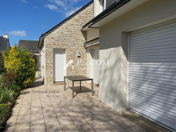 Maison 9 pièce(s) 5 chambre(s) 176 m²