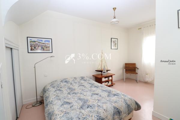 Maison 9 pièce(s) 5 chambre(s) 176 m²