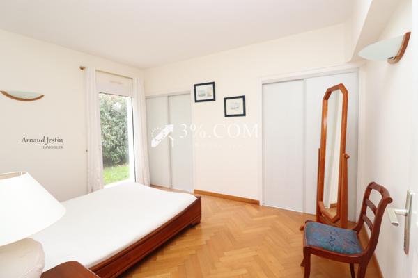 Maison 9 pièce(s) 5 chambre(s) 176 m²