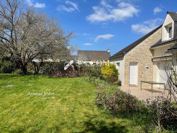 Maison 9 pièce(s) 5 chambre(s) 176 m²