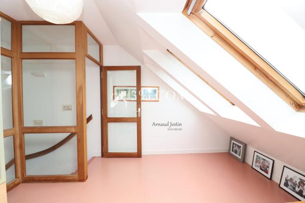 Maison 9 pièce(s) 5 chambre(s) 176 m²