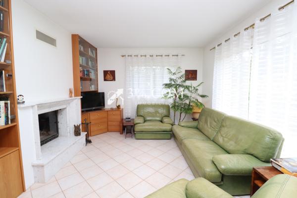 Maison 9 pièce(s) 5 chambre(s) 176 m²