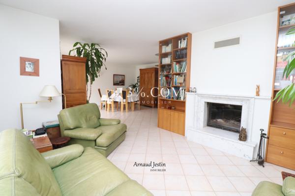 Maison 9 pièce(s) 5 chambre(s) 176 m²