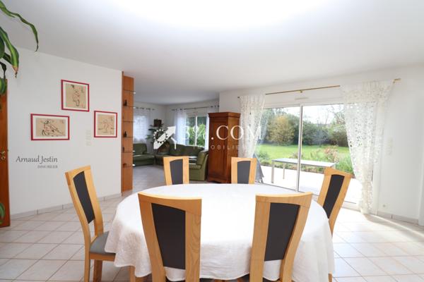 Maison 9 pièce(s) 5 chambre(s) 176 m²