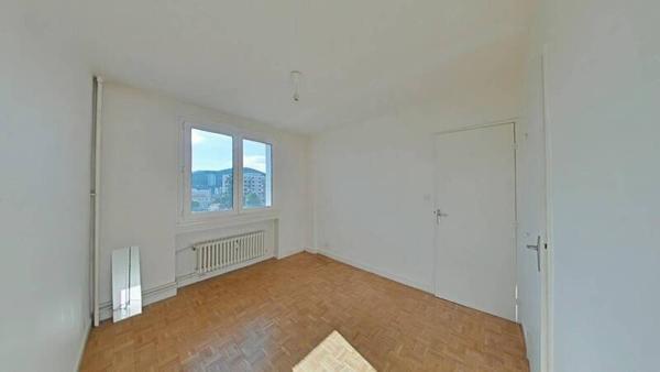 Appartement 2 pièces                                        - 42100 Saint-Étienne Réf : 12871