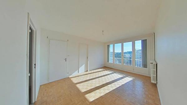 Appartement 2 pièces                                        - 42100 Saint-Étienne Réf : 12871
