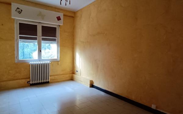 Maison à vendre    7 pièces •  Ollioules