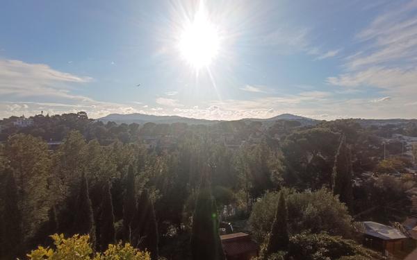 Maison à vendre    7 pièces •  Ollioules