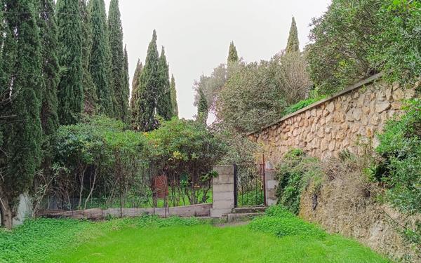 Maison à vendre    7 pièces •  Ollioules