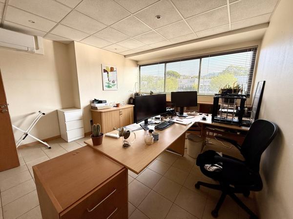 Grasse Sud 175m² de bureaux avec 4 parkings