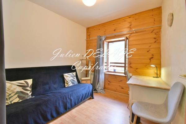 Appartement rénové à vendre 3 pièces SAINT CLEMENT SUR DURANCE (05)