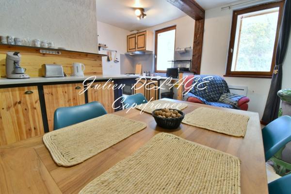 Appartement rénové à vendre 3 pièces SAINT CLEMENT SUR DURANCE (05)