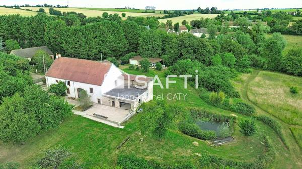 St Loup des Bois, magnifique longère de 198 m² sur 11515 m² de terrain.
