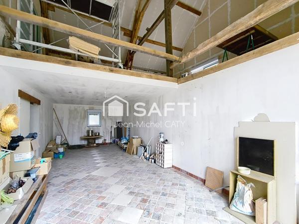 St Loup des Bois, magnifique longère de 198 m² sur 11515 m² de terrain.