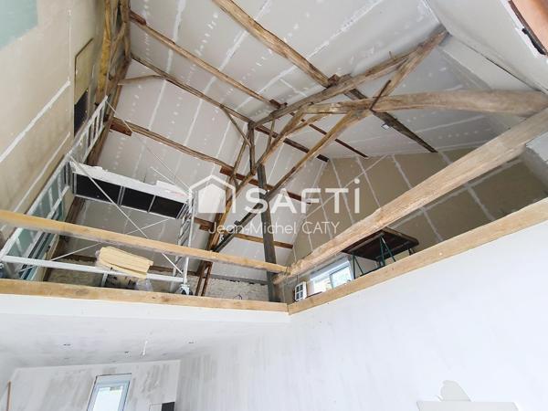 St Loup des Bois, magnifique longère de 198 m² sur 11515 m² de terrain.