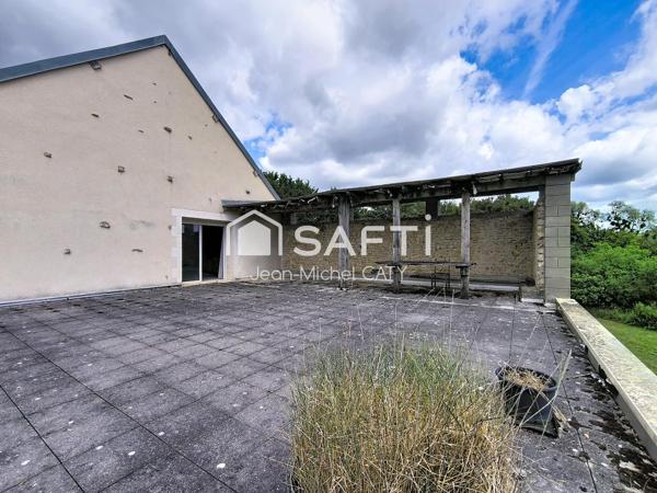 St Loup des Bois, magnifique longère de 198 m² sur 11515 m² de terrain.