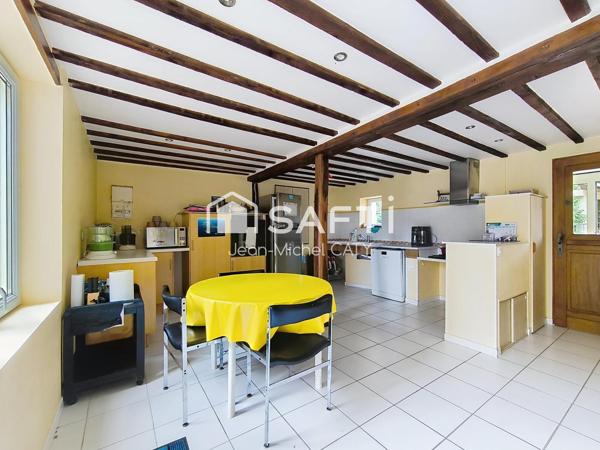 St Loup des Bois, magnifique longère de 198 m² sur 11515 m² de terrain.