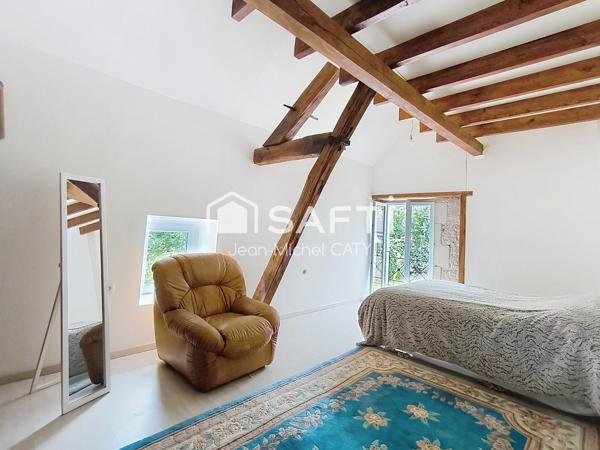 St Loup des Bois, magnifique longère de 198 m² sur 11515 m² de terrain.