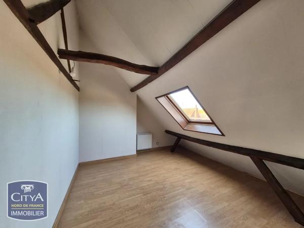 Appartement à louer 4 pièces 82.37m² Saint-Omer (62500)