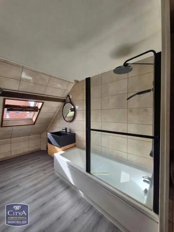 Appartement à louer 4 pièces 82.37m² Saint-Omer (62500)