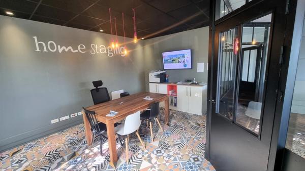 Dpt Charente Maritime (17), à vendre SAINT PIERRE D'OLERON Local commercial - Plain pied terrain 680m²