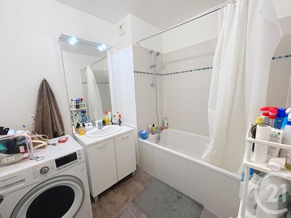 Appartement F3 à vendre  3 pièces - 63 m2 DAMMARIE LES LYS - 77