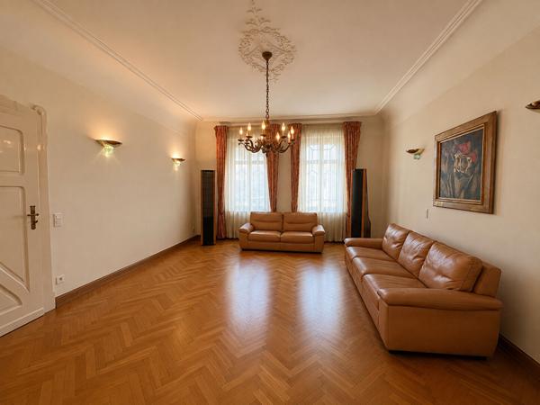 Maison 9 pièces 322 m2