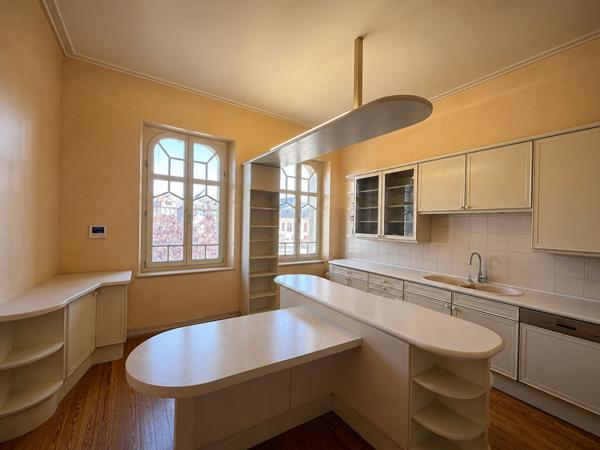 Maison 9 pièces 322 m2
