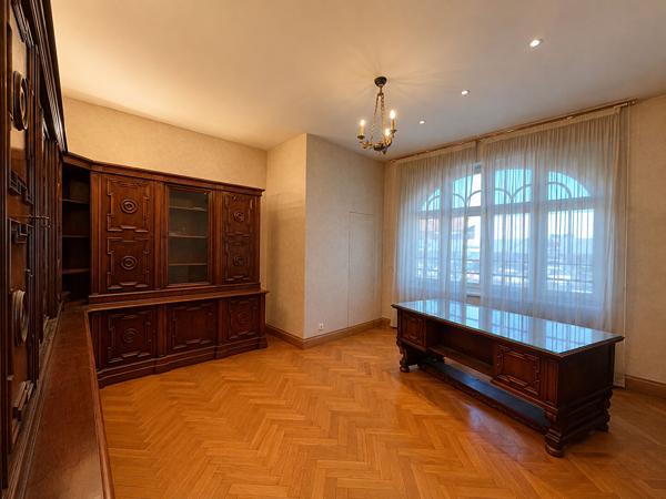 Maison 9 pièces 322 m2
