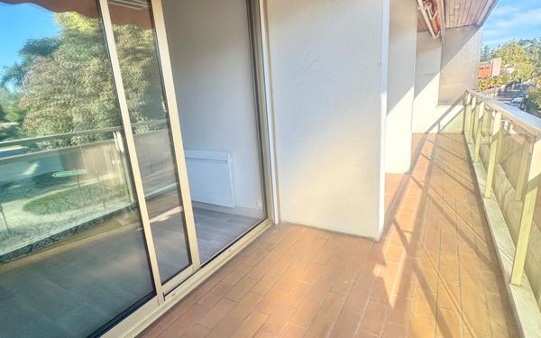 Appartement à vendre    2 pièces • 49 m2 Pau