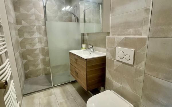 Appartement à vendre    2 pièces • 49 m2 Pau