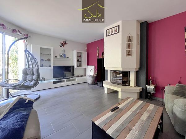 Propriété avec dépendances/piscine dans un parc clos d'env.6170m².