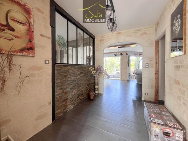 Propriété avec dépendances/piscine dans un parc clos d'env.6170m².