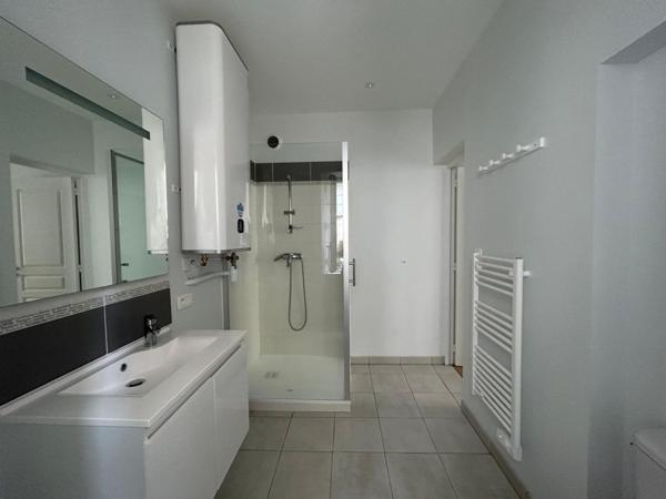 Appartement * 2 Pièces * 32 M² * 44000 Nantes * 652 * 50 * 702,  
Nantes 44000