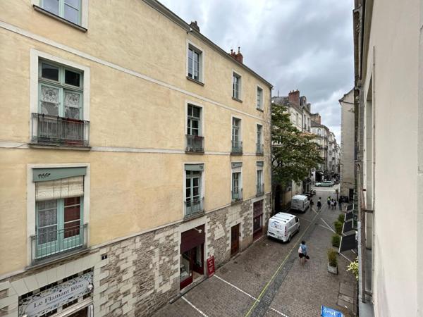 Appartement * 2 Pièces * 32 M² * 44000 Nantes * 652 * 50 * 702,  
Nantes 44000