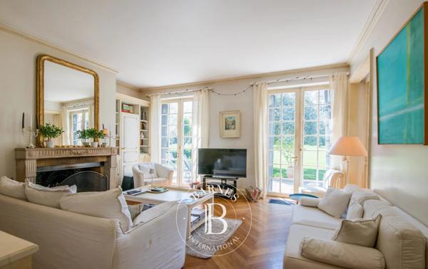 Castres, Propriété 5 Chambres -  307 m² à vendre