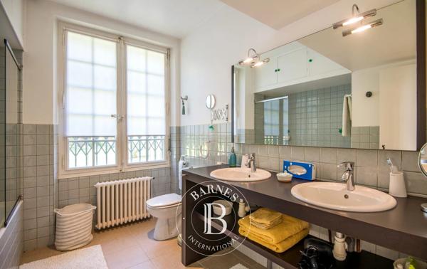 Castres, Propriété 5 Chambres -  307 m² à vendre
