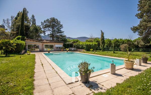 Castres, Propriété 5 Chambres -  307 m² à vendre