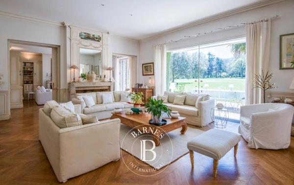 Castres, Propriété 5 Chambres -  307 m² à vendre