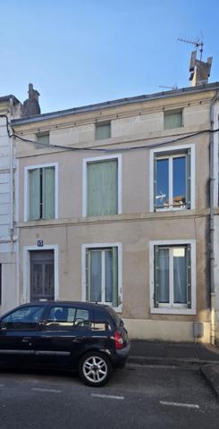 ST MAIXENT, maison de ville,, St maixent l ecole 79400