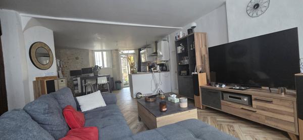 ST MAIXENT, maison de ville,, St maixent l ecole 79400