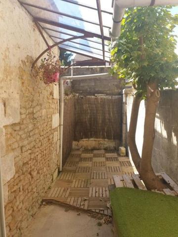 ST MAIXENT, maison de ville,, St maixent l ecole 79400