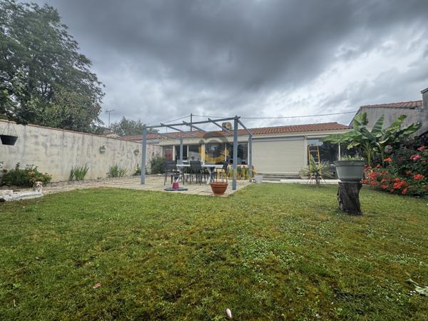 Maison de plain-pied à Luçon – Proche hôpital et commerces – Véranda de 37 m²