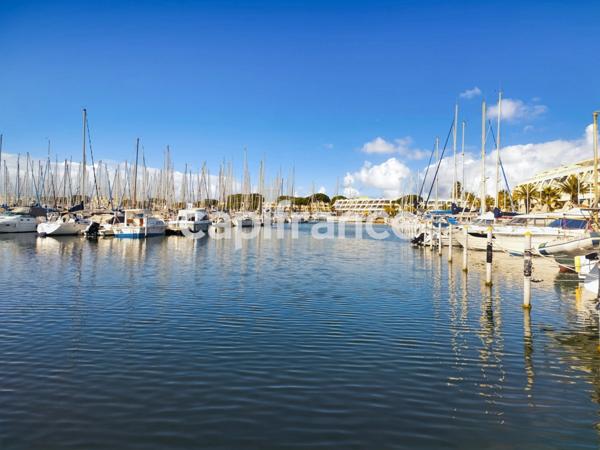 GARD (30) Le Grau-du-Roi (30240) à vendre fonds de commerce de restaurant en emplacement N°1 à port Camargue.