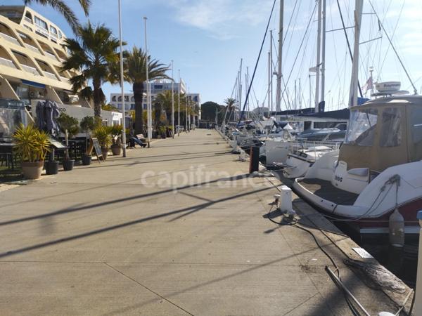 GARD (30) Le Grau-du-Roi (30240) à vendre fonds de commerce de restaurant en emplacement N°1 à port Camargue.