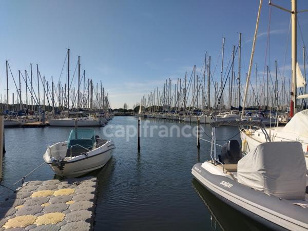 GARD (30) Le Grau-du-Roi (30240) à vendre fonds de commerce de restaurant en emplacement N°1 à port Camargue.