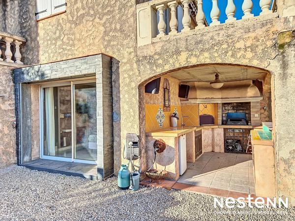 Maison d'environ 110 m² avec appartement 2 pièces attenant avec piscine dans un environnement calme