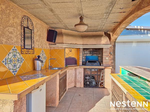 Maison d'environ 110 m² avec appartement 2 pièces attenant avec piscine dans un environnement calme