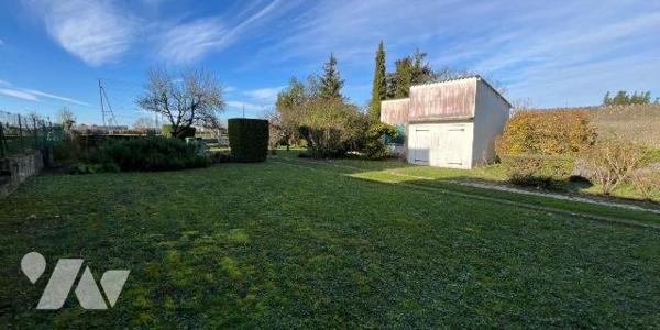 Compertrix - A vendre - Terrain à bâtir entièrement clôturé

Sur la Commune de Compertrix dan...